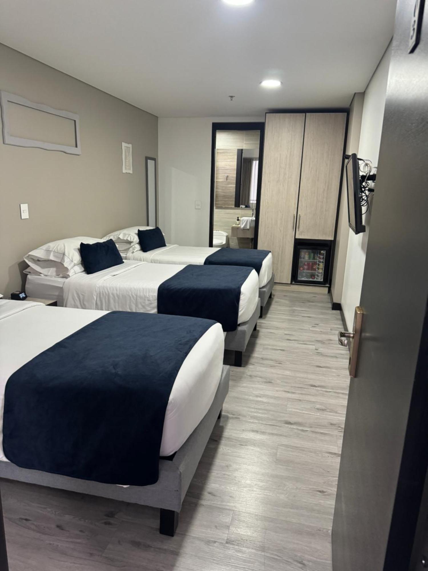 Hotel Wlh Silver Corferias Богота Екстер'єр фото