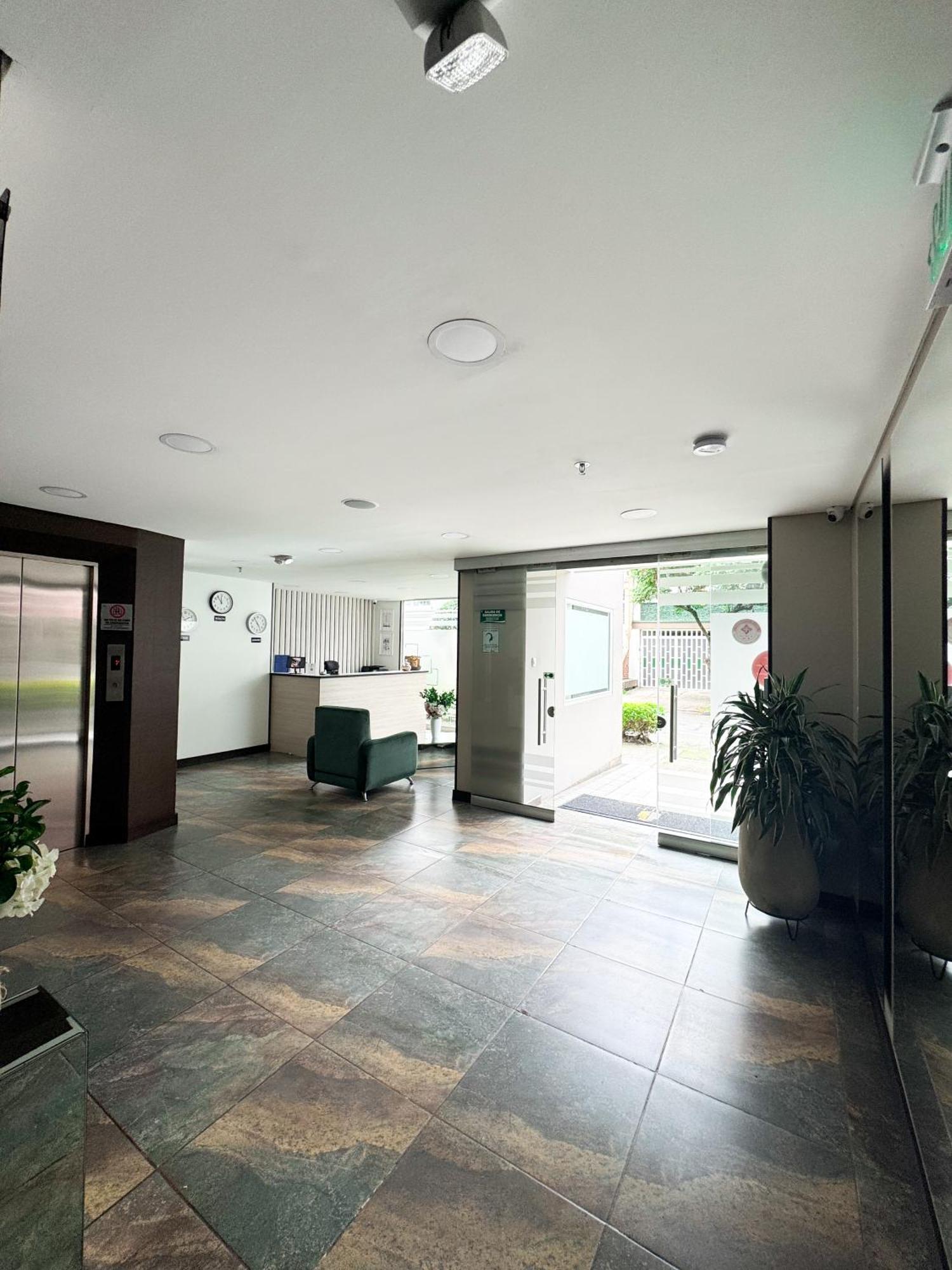 Hotel Wlh Silver Corferias Богота Екстер'єр фото